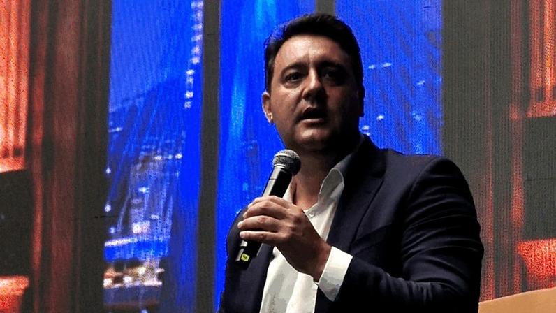 Ratinho Junior encerra mandato e desiste da Presidência