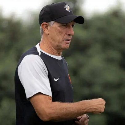 Renato Gaúcho faz mudanças na escalação do Vasco para enfrentar o Cruzeiro