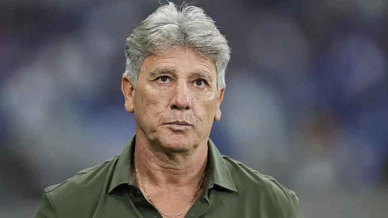 Renato Gaúcho na partida entre Vasco e Cruzeiro (Foto: Gilson Lobo/AGIF/GazetaPress)
