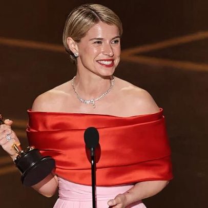 Jessie Buckley é vencedora do Oscar de Melhor Atriz