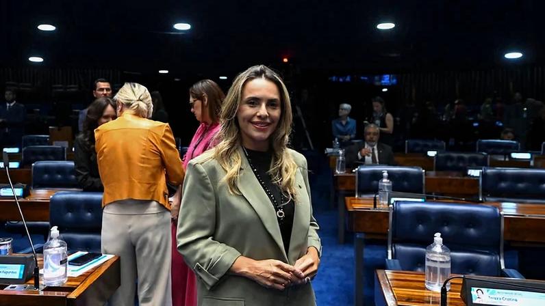 Roberta Acioly assume cadeira de Mecias de Jesus no Senado