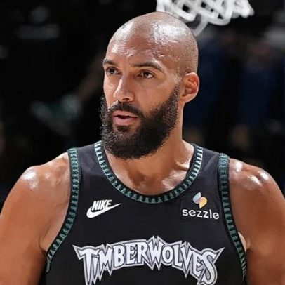 Timberwolves vencem Rockets após virada histórica