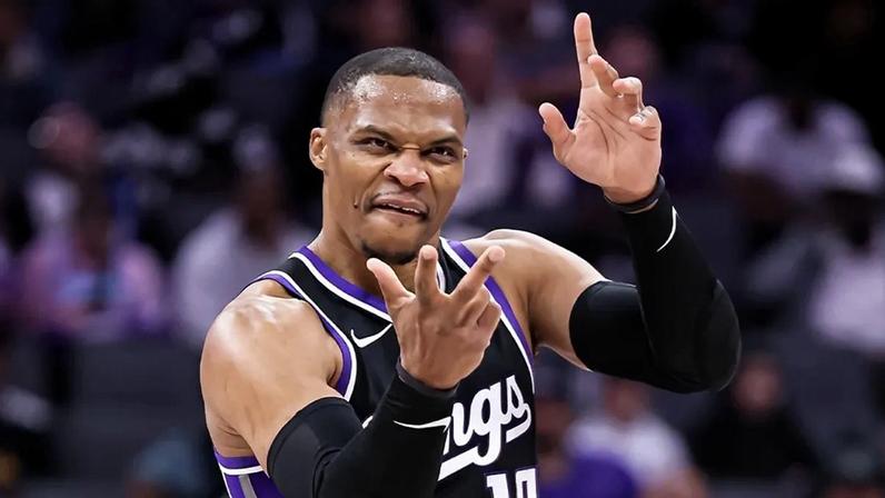 Russell Westbrook ataca jornalistas após derrota do Kings