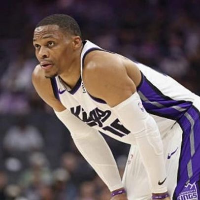 Westbrook conquista mais um triplo-duplo e faz história na NBA