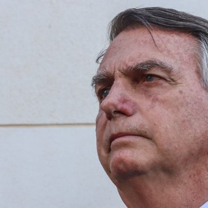 Relatório alternativo da CPMI do INSS propõe indiciamento de Bolsonaro e Flávio