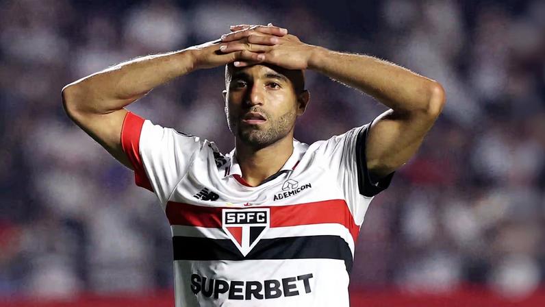 Lucas é muito querido pelos companheiros e pelos treinadores. Mas a direção começa a avaliar as contusões seguidas e o salário milionário