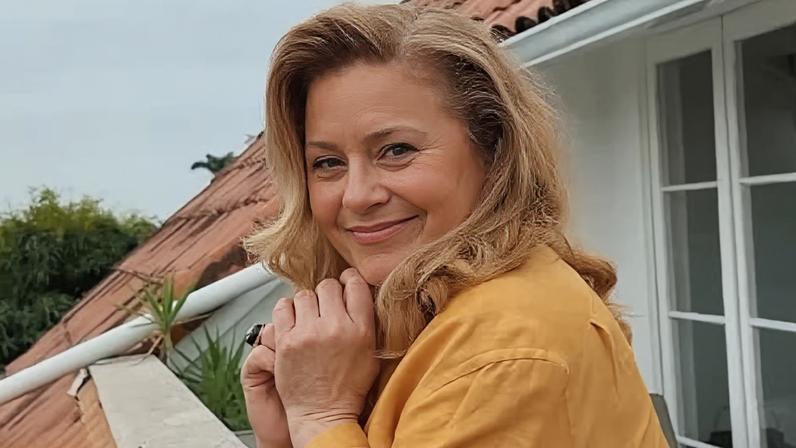 Vera Fischer falou sobre foto sem roupas em Paris