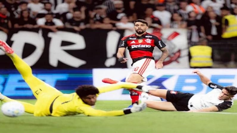 Corinthians fica 49 minutos com a mais e empata com o Flamengo em Itaquera