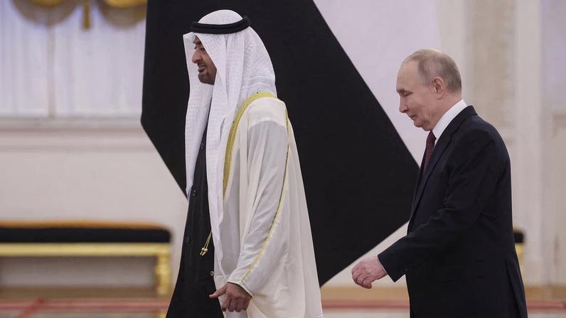 Russian President Vladimir Putin and UAE's President Sheikh Mohammed bin Zayed Al Nahyan attend a welcoming ceremony at the Kremlin in Moscow, Russia, January 29, 2026. Maxim Shipenkov/Pool via REUTERS
