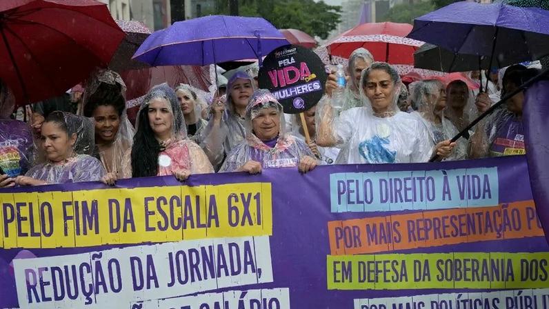 Ato de mulheres em 8 de Março de 2026 em São Paulo. Foto: Nelson Almeida/AFP