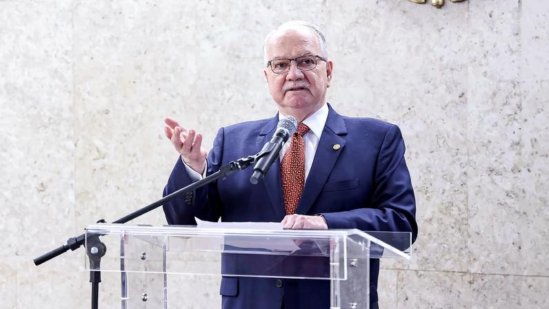 A questão, segundo Fachin, é saber se chegou o momento de reconhecer o fim