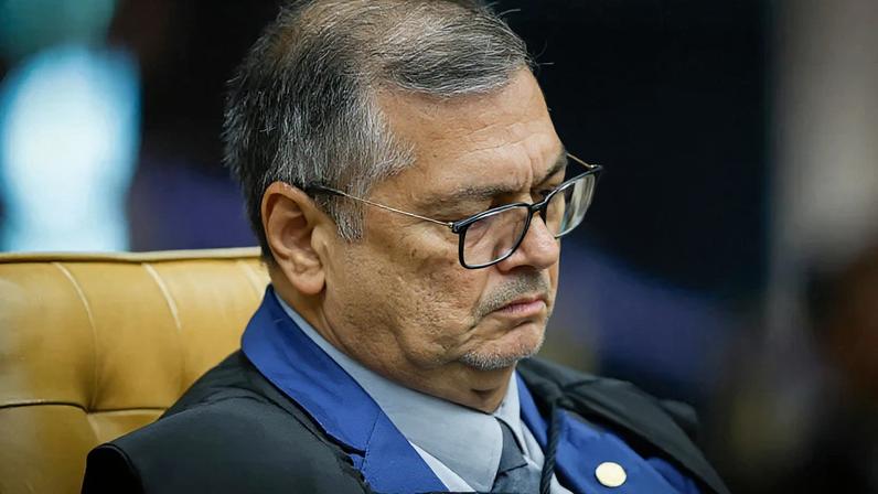 Ministro Flávio Dino entende que há falta de transparência e rastreabilidade no envio das emendas