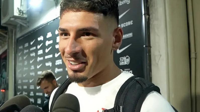 Alan Saldivia na zona mista do Vasco (Reprodução/VascoTV)