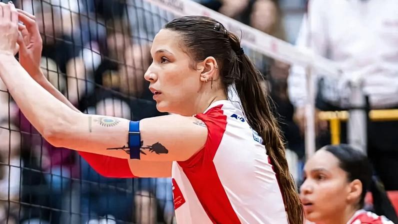 Luzia é líder de bloqueios na Superliga Feminina (Foto: Reprodução/ Instagram)