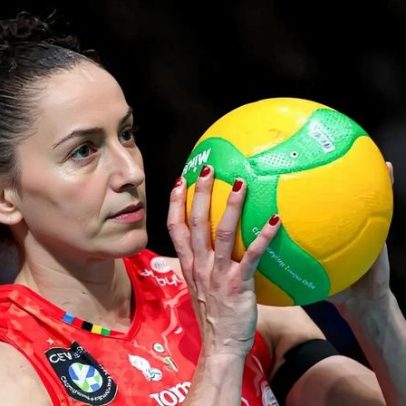 Gabi Guimarães fala após possível lesão e pede tranquilidade