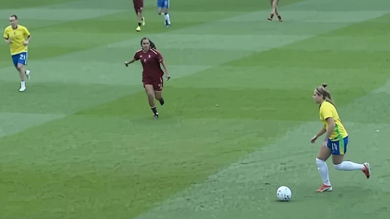 Seleção feminina tropeça contra a Venezuela em amistoso