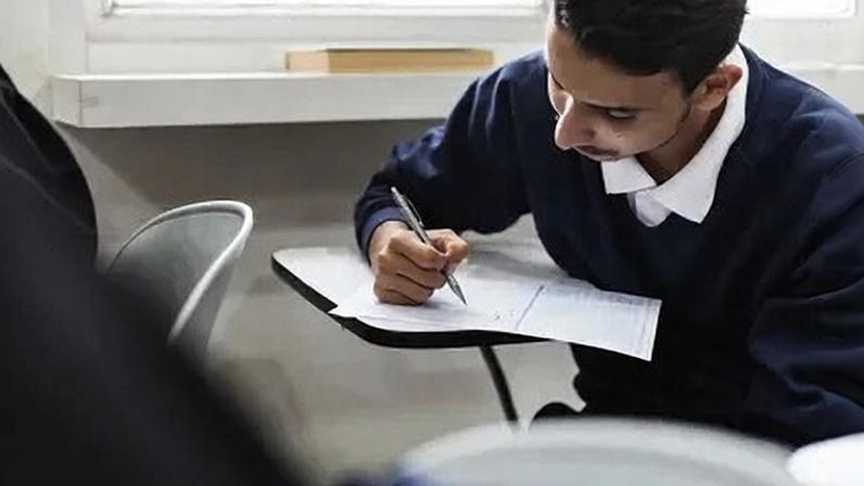 Fuvest vai incluir redação narrativa a partir do segundo simulado deste ano