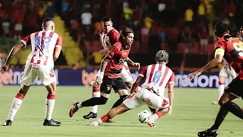 Sport e Náutico empatam na final do Pernambucano