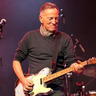 Bruce Springsteen divulga faixa A Rainy Night in Soho em tributo a Shane McGowan