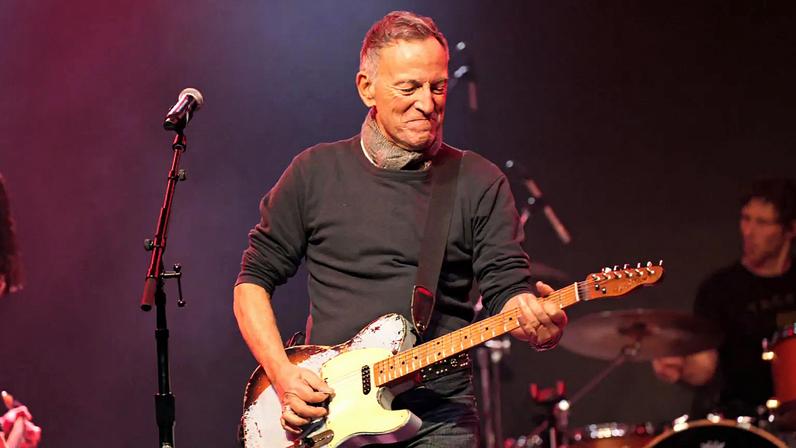 Bruce Springsteen divulga faixa A Rainy Night in Soho em tributo a Shane McGowan