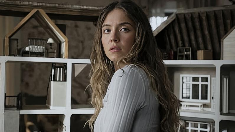 Sydney Sweeney está confirmada em "A Empregada 2" com estreia em 2027.