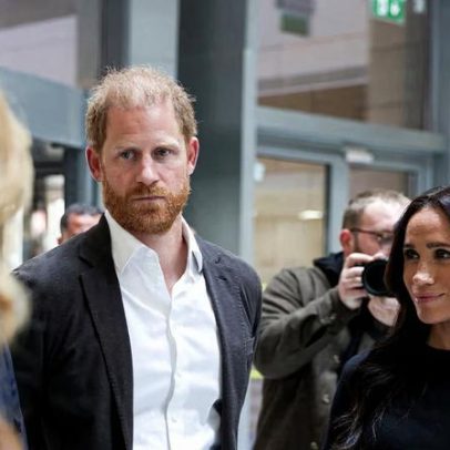 Livro do príncipe Harry é 'conspiração delirante', afirma porta-voz