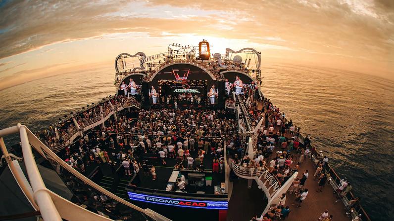 Navios temáticos ganham força no Brasil para impulsionar o turismo