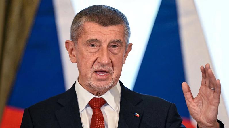 Parlamento tcheco vota para proteger Babiš de processo por subsídios da UE