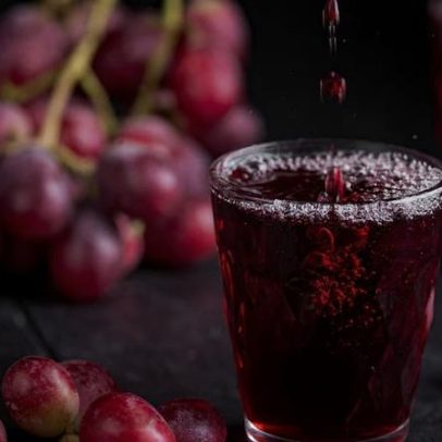 Trocar vinho por suco de uva diariamente pode fazer diferença na saúde
