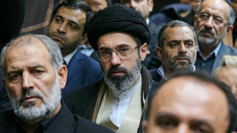 Mojtaba Khamenei assumiu o cargo de líder supremo, mas não fez aparições públicas