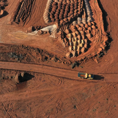 “Raras, mas não exatamente terras”: conheça os minerais citados por Flávio Bolsonaro que estão no centro da disputa entre EUA e China