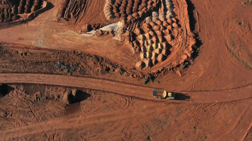 “Raras, mas não exatamente terras”: conheça os minerais citados por Flávio Bolsonaro que estão no centro da disputa entre EUA e China