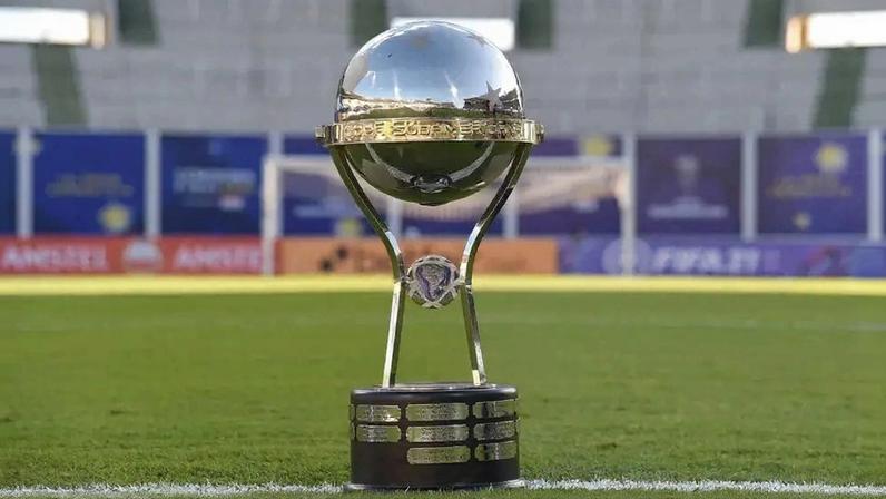 Troféu Copa Sul-Americana (Foto: Divulgação/Conmebol)