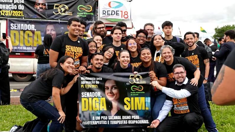 Mobilização cobra aprovação do piso salarial