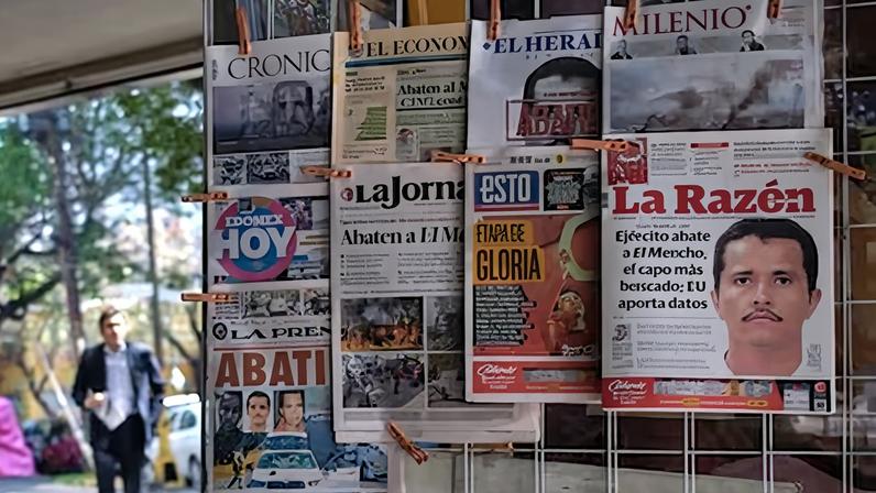 Portadas de periódicos en Ciudad de México, el 23 de febrero.