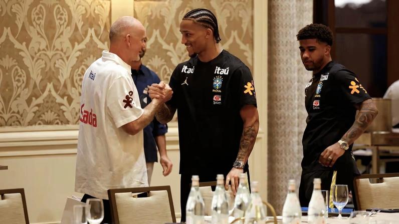 Convocados iniciam apresentações para amistosos da seleção brasileira