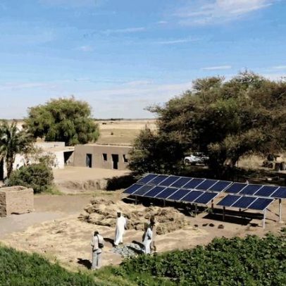 Conflito no Oriente Médio expõe riscos fósseis na África e energia limpa