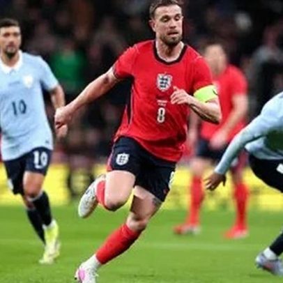 Uruguai reage nos acréscimos e empata com a Inglaterra em Wembley
