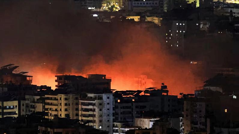 Ações aéreas israelenses atingem Beirute; Hezbollah alerta Israel