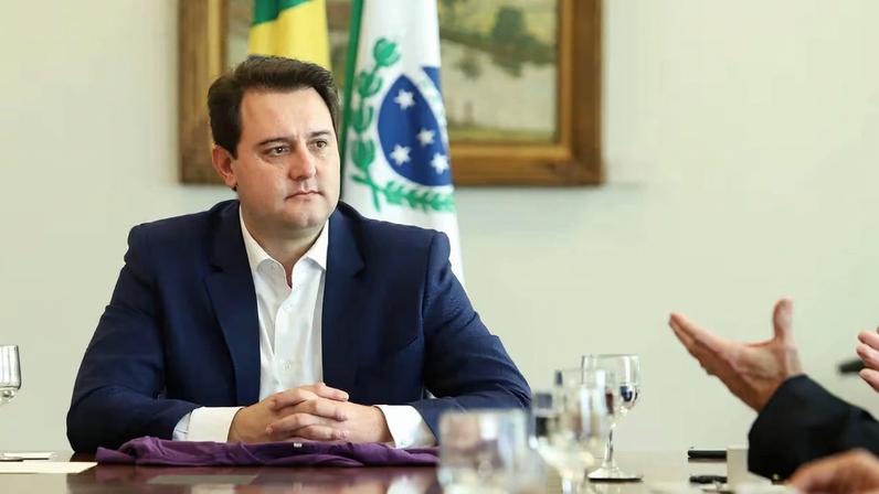 Ratinho Jr. desiste da candidatura presidencial e permanece no governo do Paraná