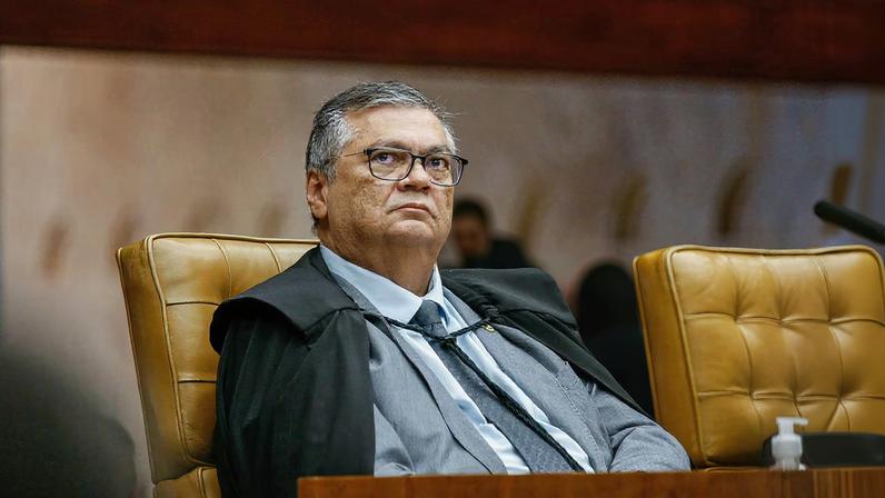 Dino marcou audiência no STF para o dia 4 de maio