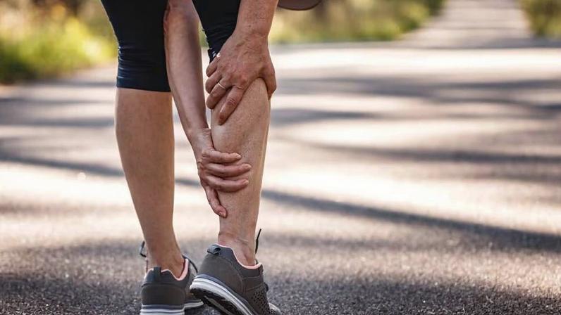 Cãibras musculares: causas, prevenção e formas de alívio