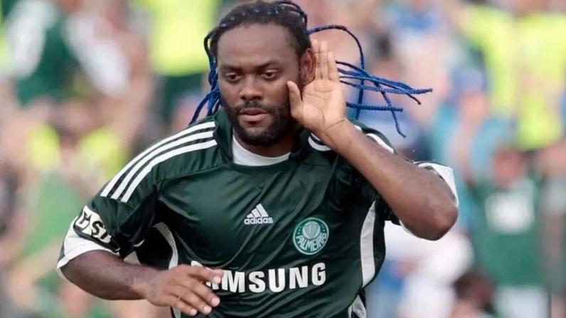 Vagnér Love se aposentou dos gramados (Foto: Miguel Schincariol/Lancepress)