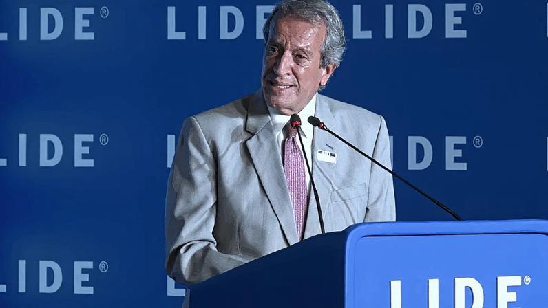 Valdemar Costa Neto em discurso no Almoço Empresarial Lide