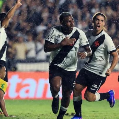 Vasco vira sobre o Palmeiras e vence a primeira no Brasileirão