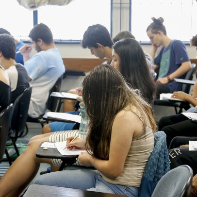 Aluno recebe zero na redação da Fuvest por uso de palavras difíceis
