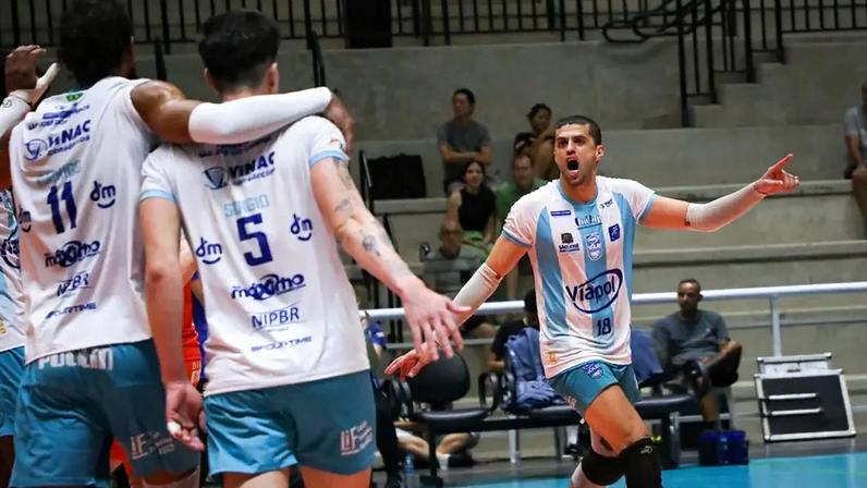 São José vence duelo de 3 horas em Bauru e evita rebaixamento na Superliga