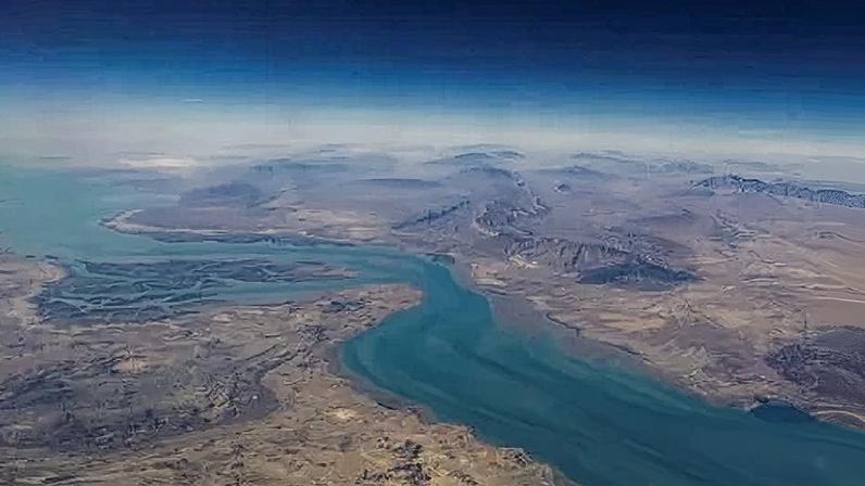 Vista aérea da ilha de Qeshm, separada do continente iraniano pelo Estreito de Clarence, no Estreito de Ormuz.10/12/2023REUTERS/Stringer