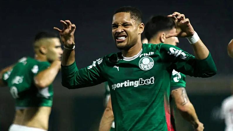 Palmeiras vence Fluminense por 2 x 1; Vitor Roque marca de pênalti (Foto: Vinicius Nunes/Agência F8/Gazeta Press)