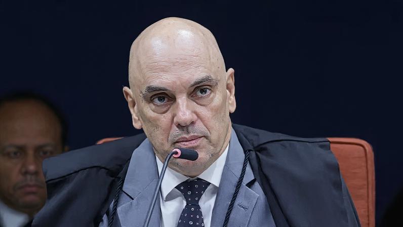 Moraes pode conceder prisão domiciliar a Bolsonaro